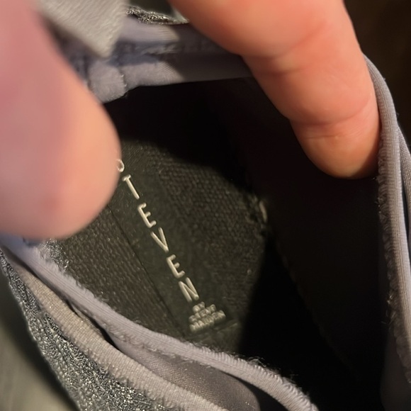 Steven Steve Madden Base Silver Metallic Adjustable Toggle Wedge SneakerSize 10 - Picture 6 of 7